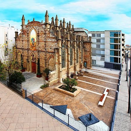 Отель Residencia Universitaria Sant Joan Реус Экстерьер фото