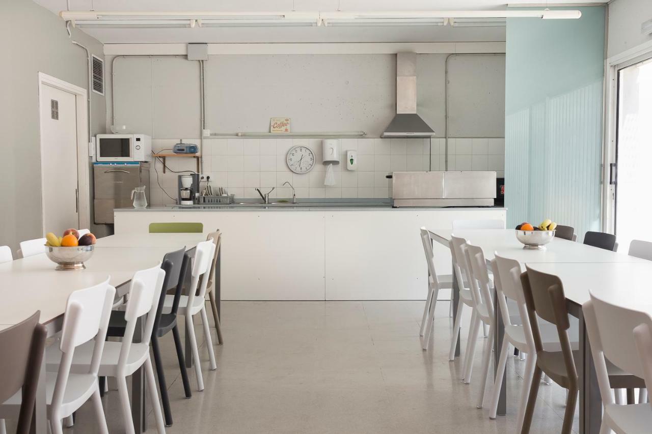 Отель Residencia Universitaria Sant Joan Реус Экстерьер фото